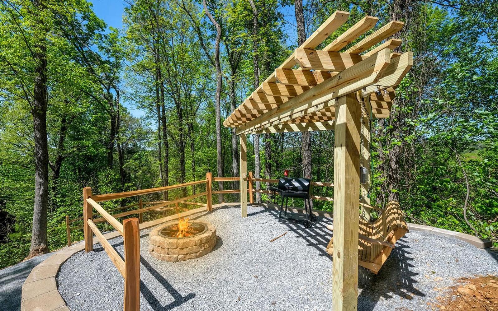 Little Bear Cabin Гатлінбург Екстер'єр фото